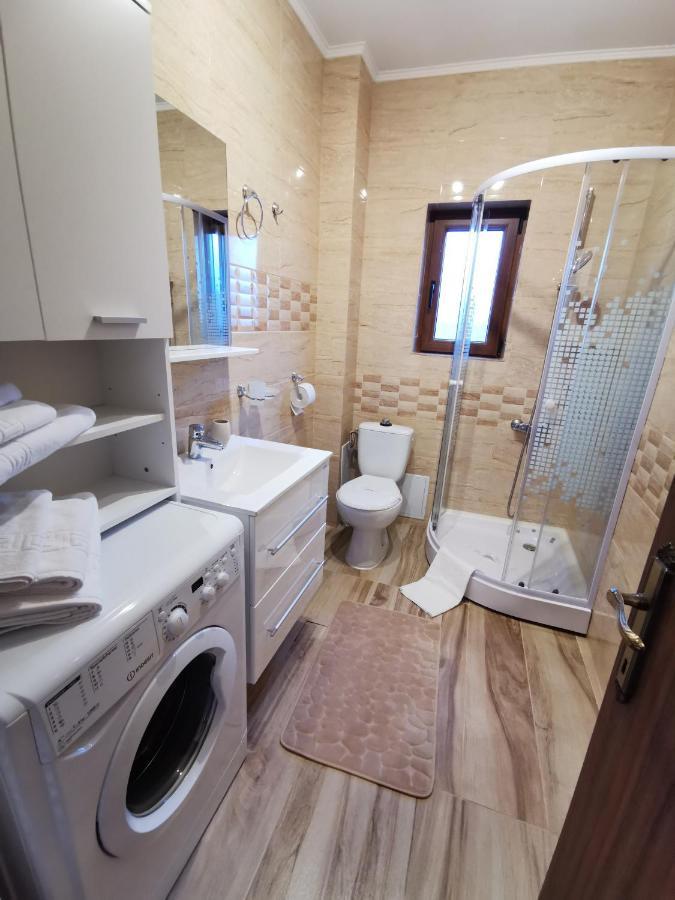 Charming Apartment In Villa Iasi Buitenkant foto