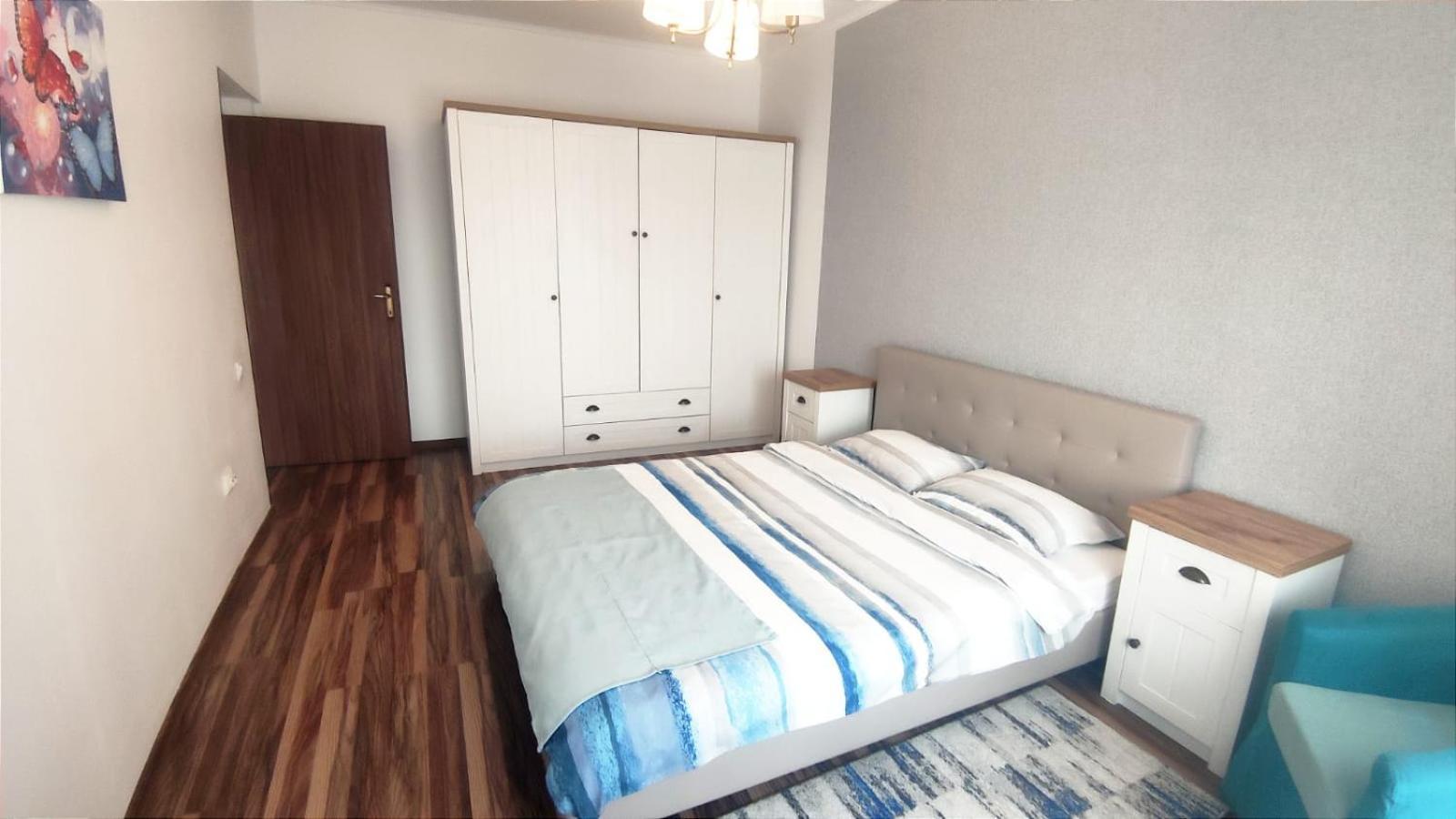 Charming Apartment In Villa Iasi Buitenkant foto